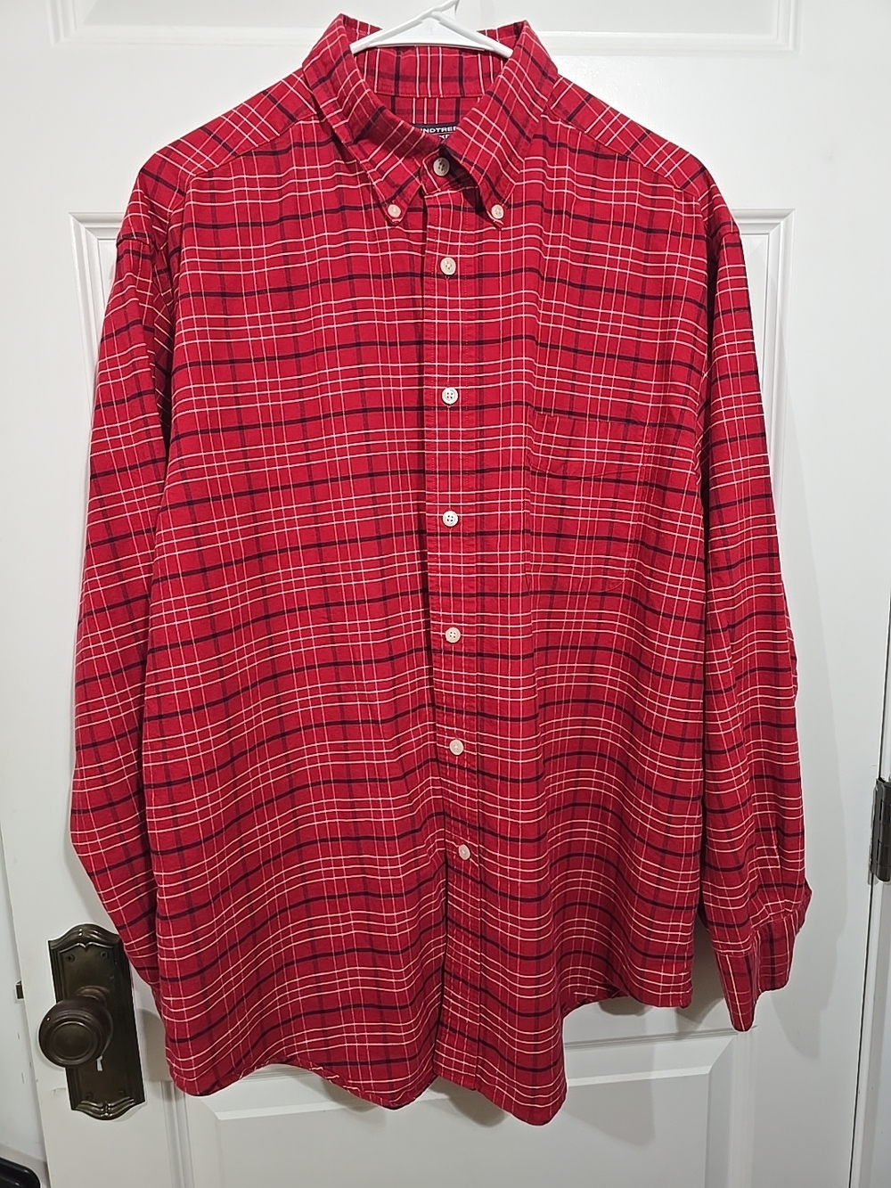 Roundtree & Yorke Red Plaid Button-Down Shirt
